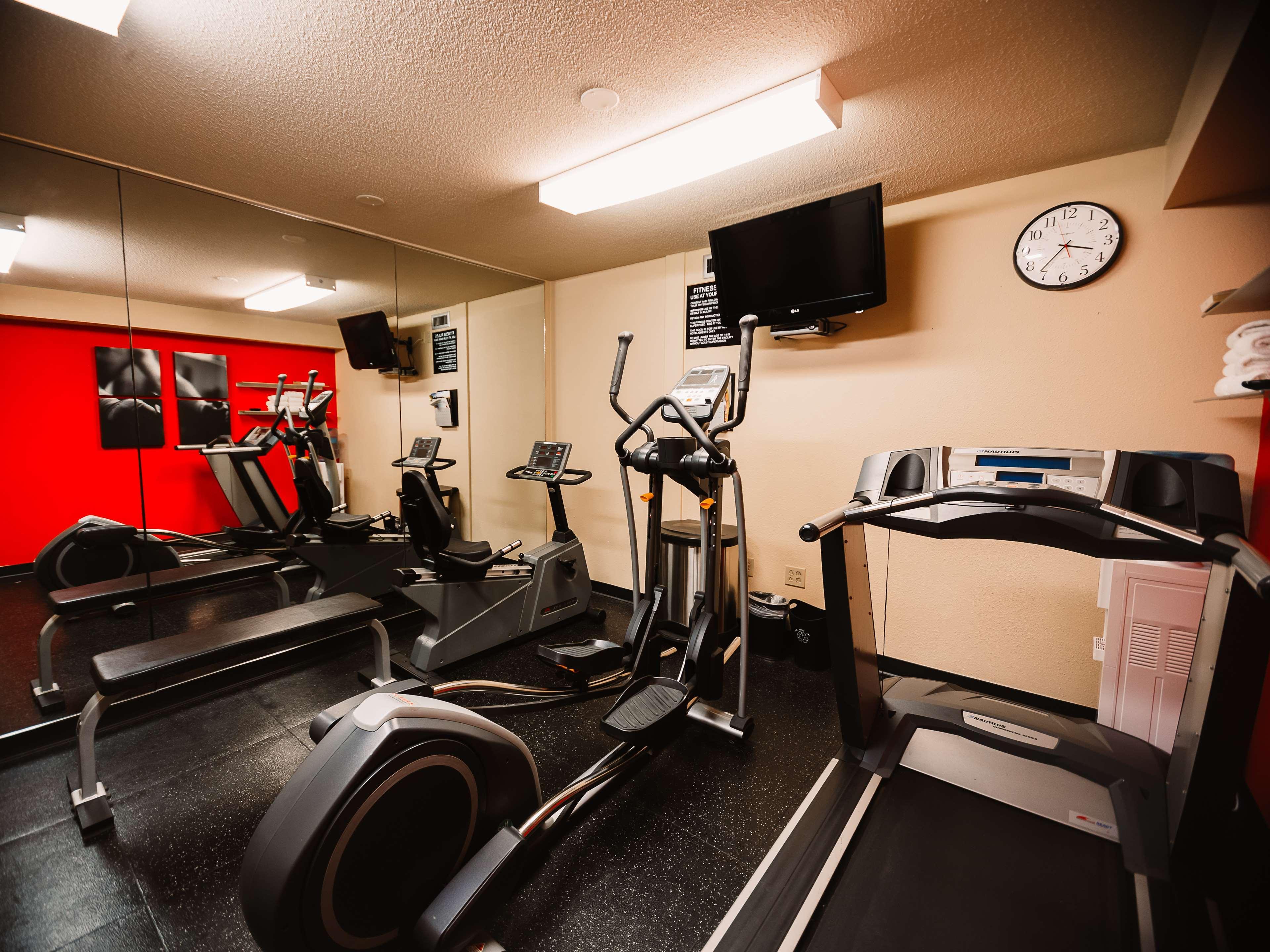Travelodge Suites By Wyndham Regina - Eastgate Bay Екстериор снимка