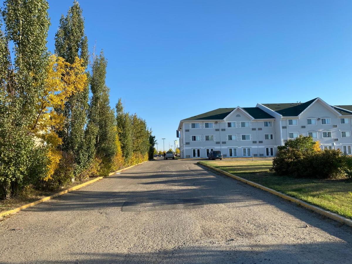 Travelodge Suites By Wyndham Regina - Eastgate Bay Екстериор снимка